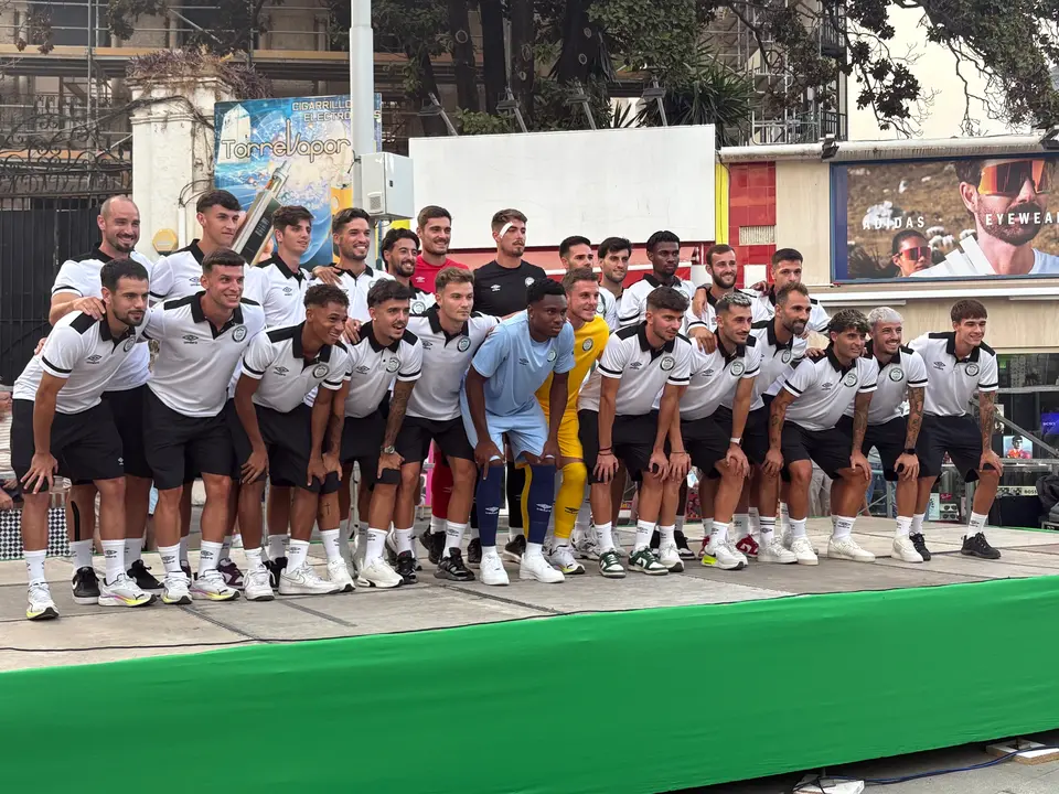 Foto presentaci&oacute;n del Juventud Torremolinos / Ascenso Directo