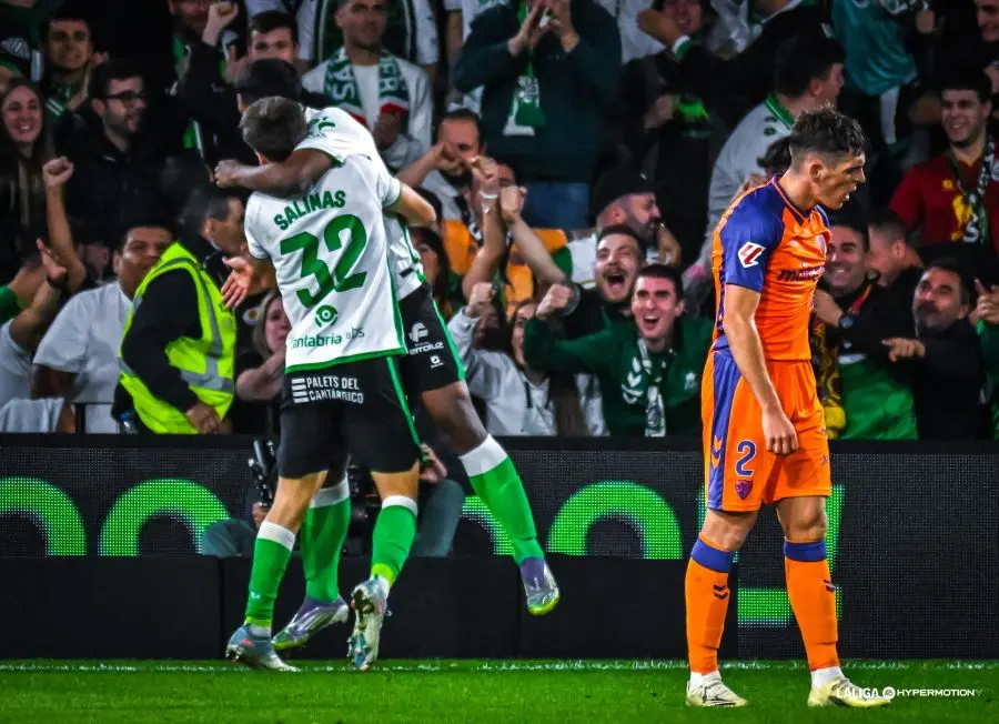 Jugadores del Racing celebrando un gol contra el M&aacute;laga / Foto: LaLiga Hypermotyon