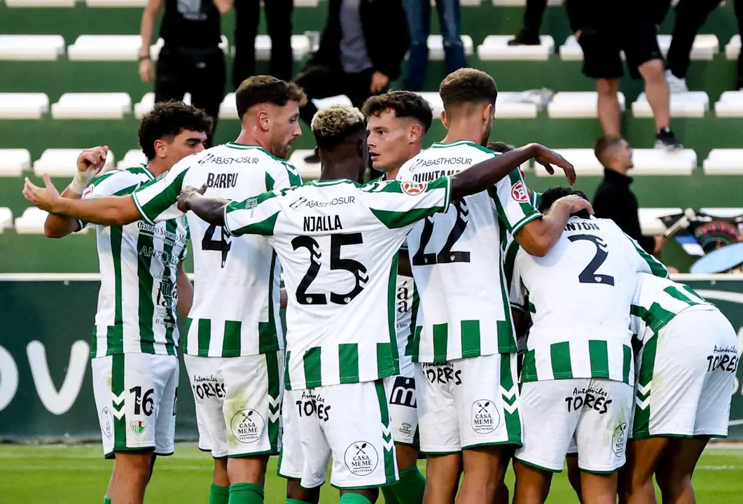 El Antequera celebrando un gol / Foto: Antequera CF