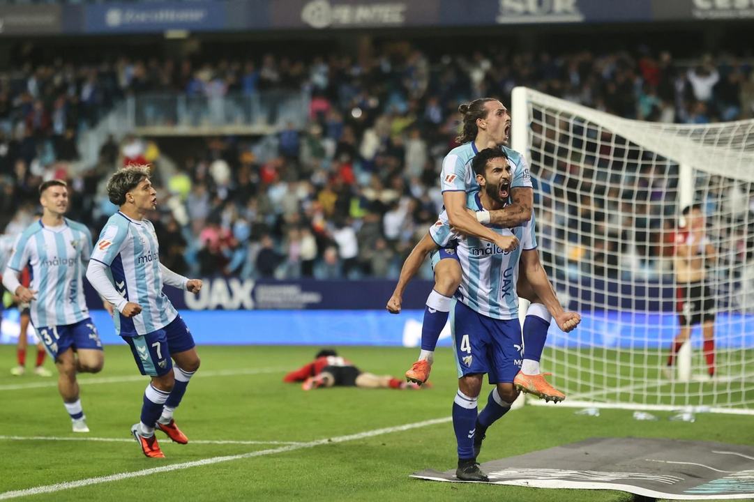 Einar Galilea celebra el tanto de la victoria / Foto: M&aacute;laga Hoy