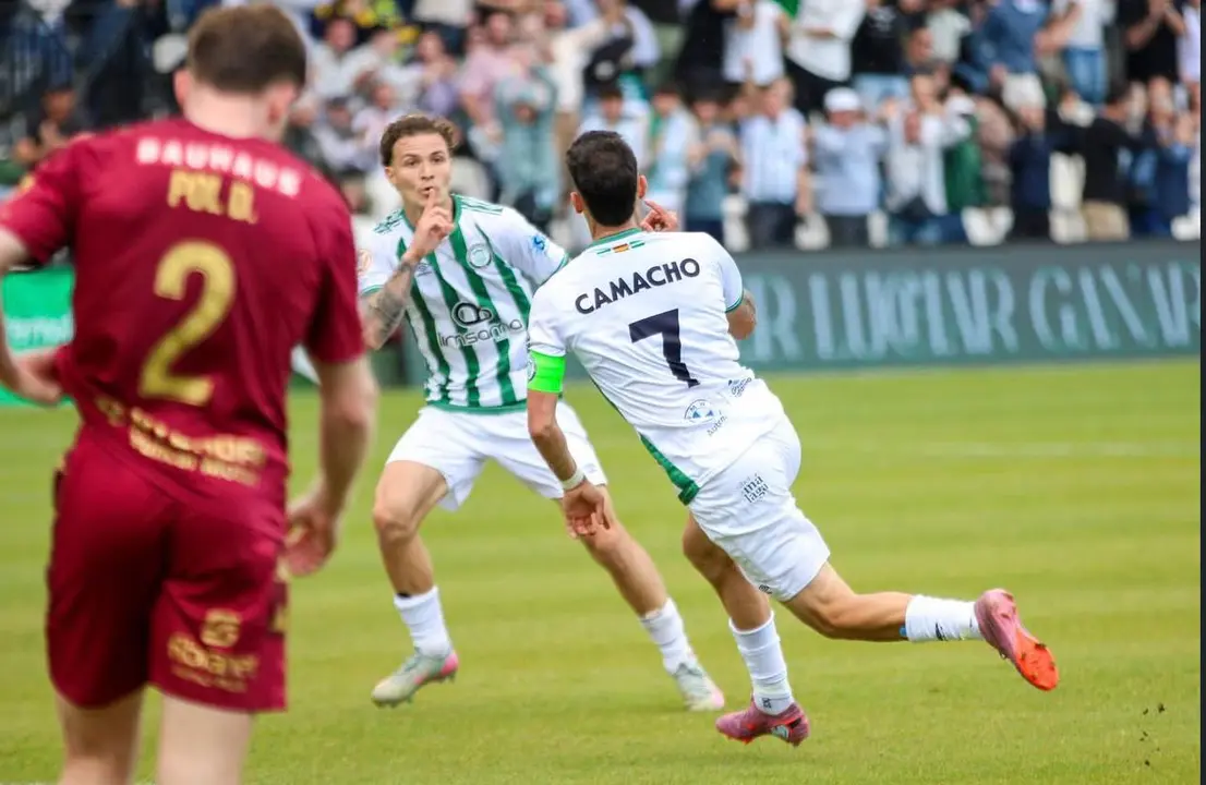 Camacho y Climent celebrando un gol / Foto: Jos&eacute; Mar&iacute;a L&oacute;pez Ru&iacute;z
