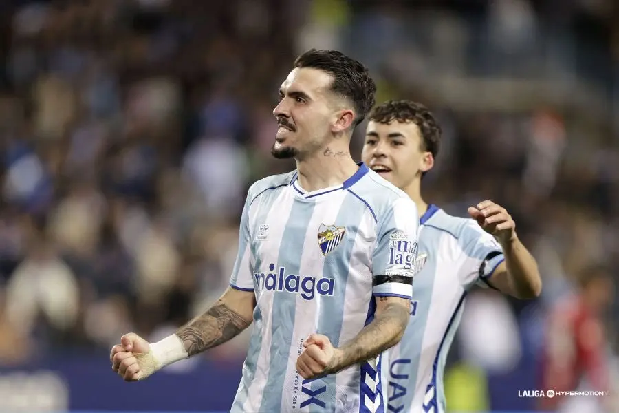 Joaqu&iacute;n Mu&ntilde;oz celebrando un gol en La Rosaleda / Foto: LaLiga Hypermotion