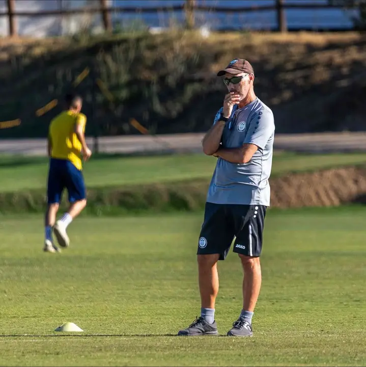 Antonio Calder&oacute;n en un entrenamiento / Foto: Juventud Torremolinos