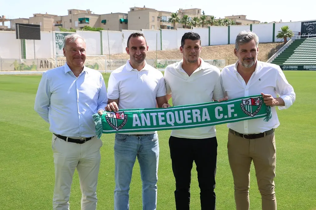 De izquierda a derecha: Mike Garlick, Alberto Aguilar, &Aacute;lvaro Silva, &Aacute;ngel Gonz&aacute;lez / FOTO: Las 4 Esquinas