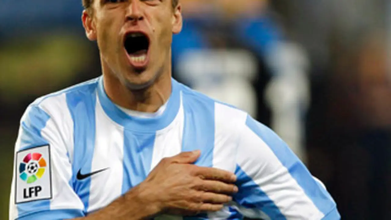 Partido de Liga entre el M&aacute;laga y el Rayo en La Rosaleda. En la imagen, Duda celebra su gol. 

Spanish League match between Malaga and Rayo. In this picture, Duda celebrates his goal.
