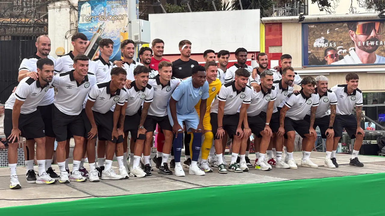 Foto presentaci&oacute;n del Juventud Torremolinos / Ascenso Directo