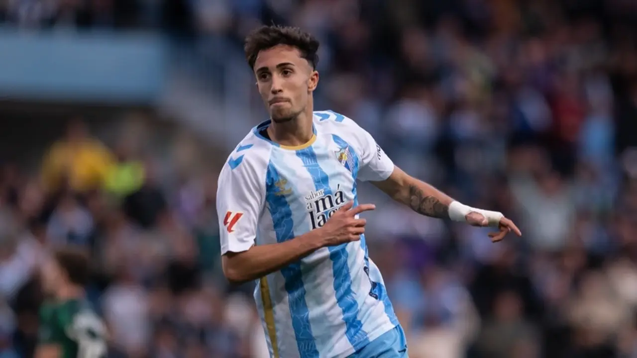 Larrubia en la temporada 24/25 / M&aacute;laga CF
