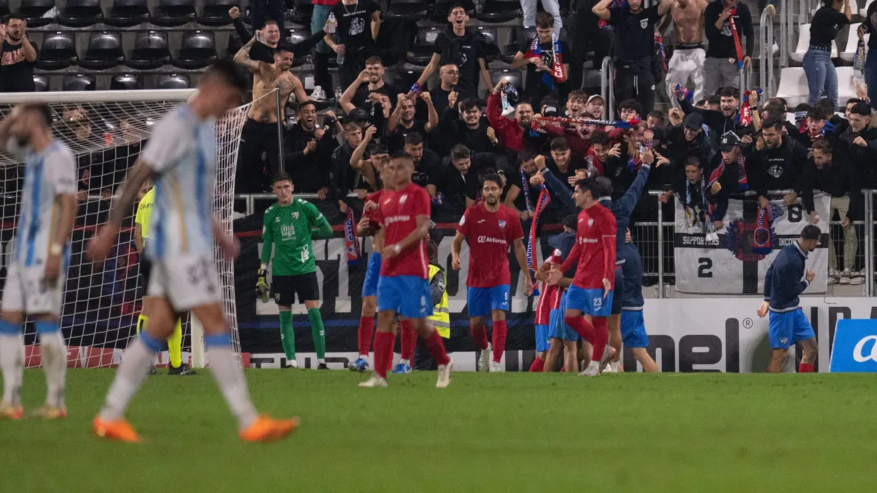 CRONICA-OFICIAL-ESTEPONA-VS-MALAGA-scaled