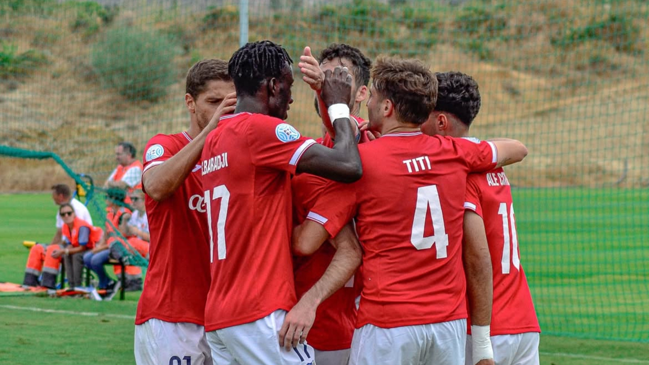 Jugadores del CD Estepona celebrando un gol / Foto: CD Estepona en RRSS