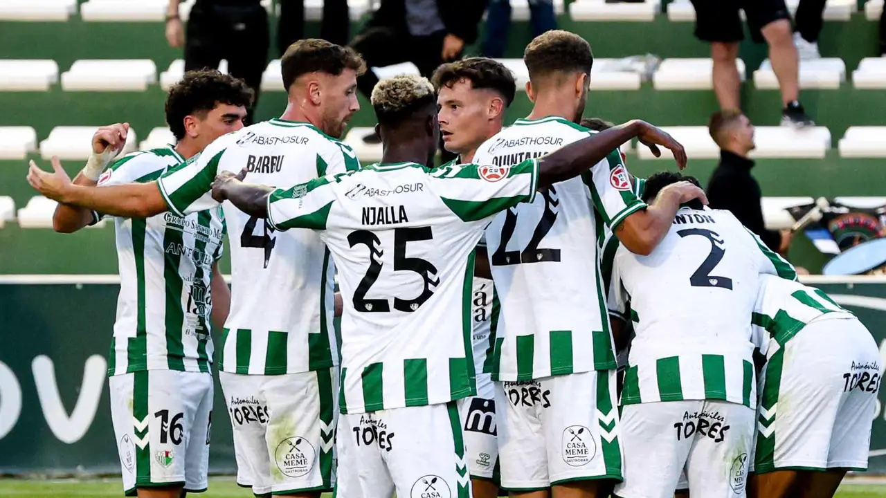 El Antequera celebrando un gol / Foto: Antequera CF
