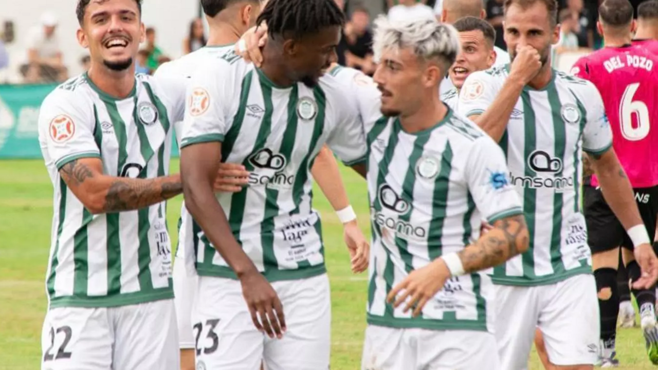 Juventud Torremolinos deslumbra contra el Ibiza / Foto: M&aacute;laga Hoy