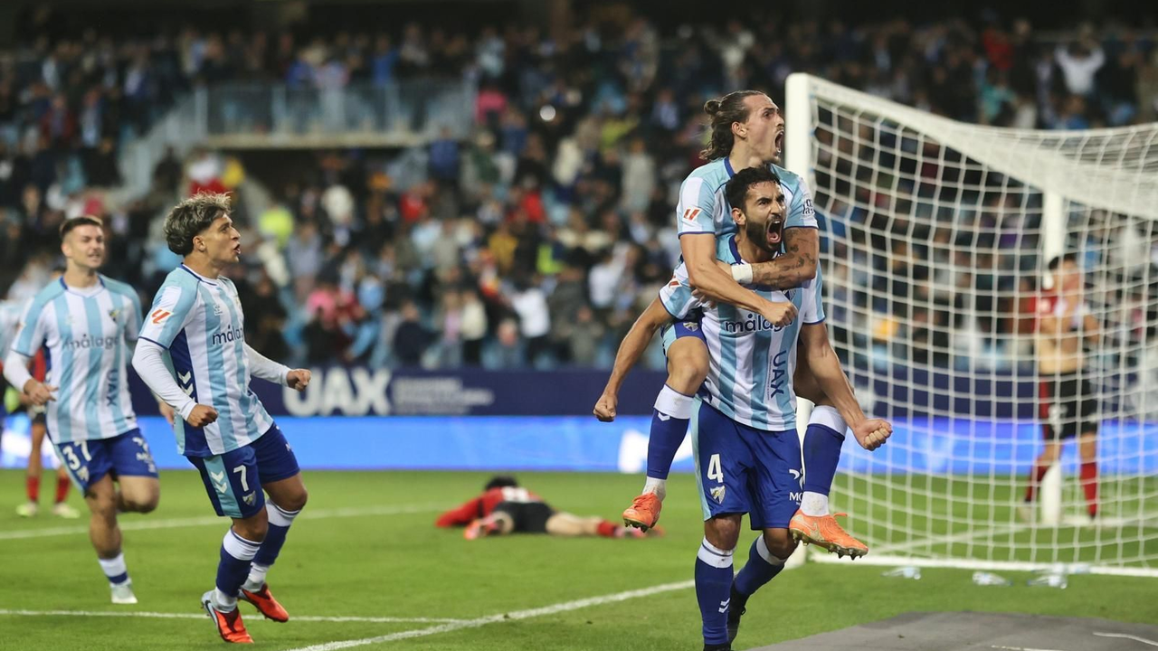 Einar Galilea celebra el tanto de la victoria / Foto: M&aacute;laga Hoy
