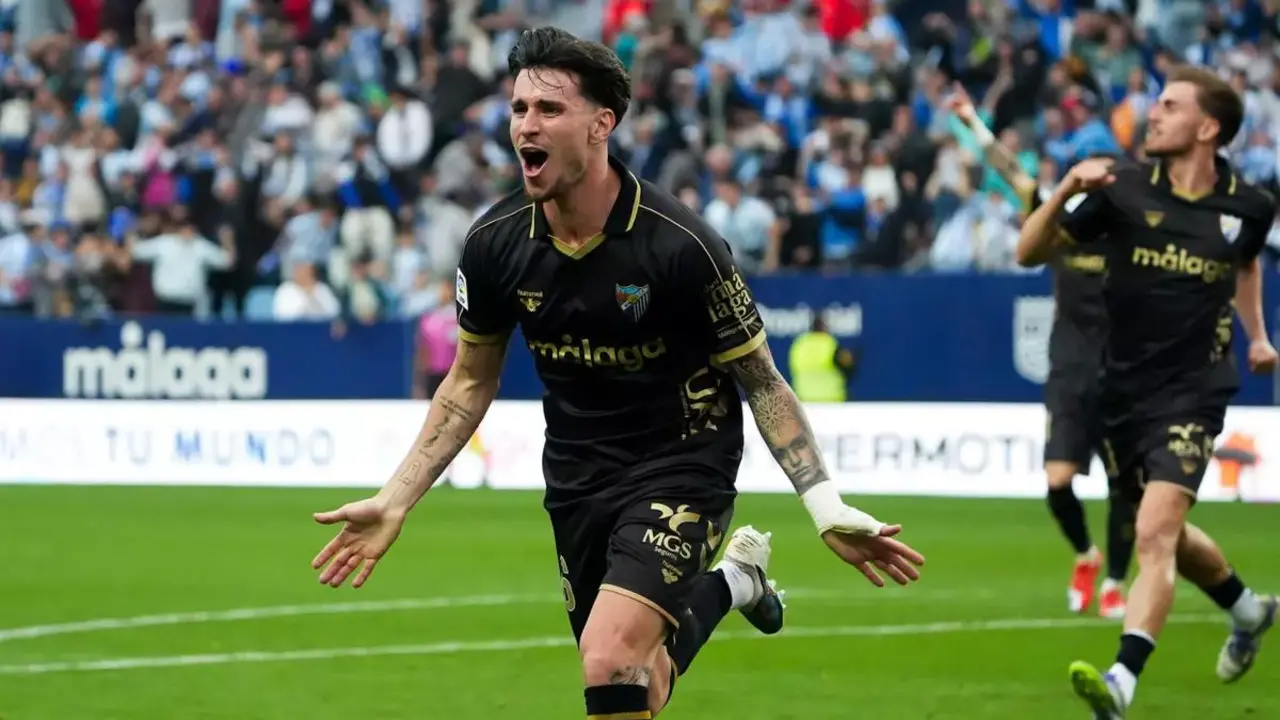Murillo celebra su gol de cabeza / Foto: Gregorio Marrero (La Opini&oacute;n de M&aacute;laga)