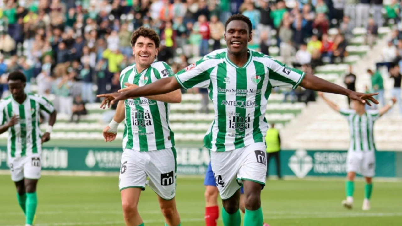 Destiny celebrando su gol frente al CD Teruel / Foto: Fernando Gonz&aacute;lez