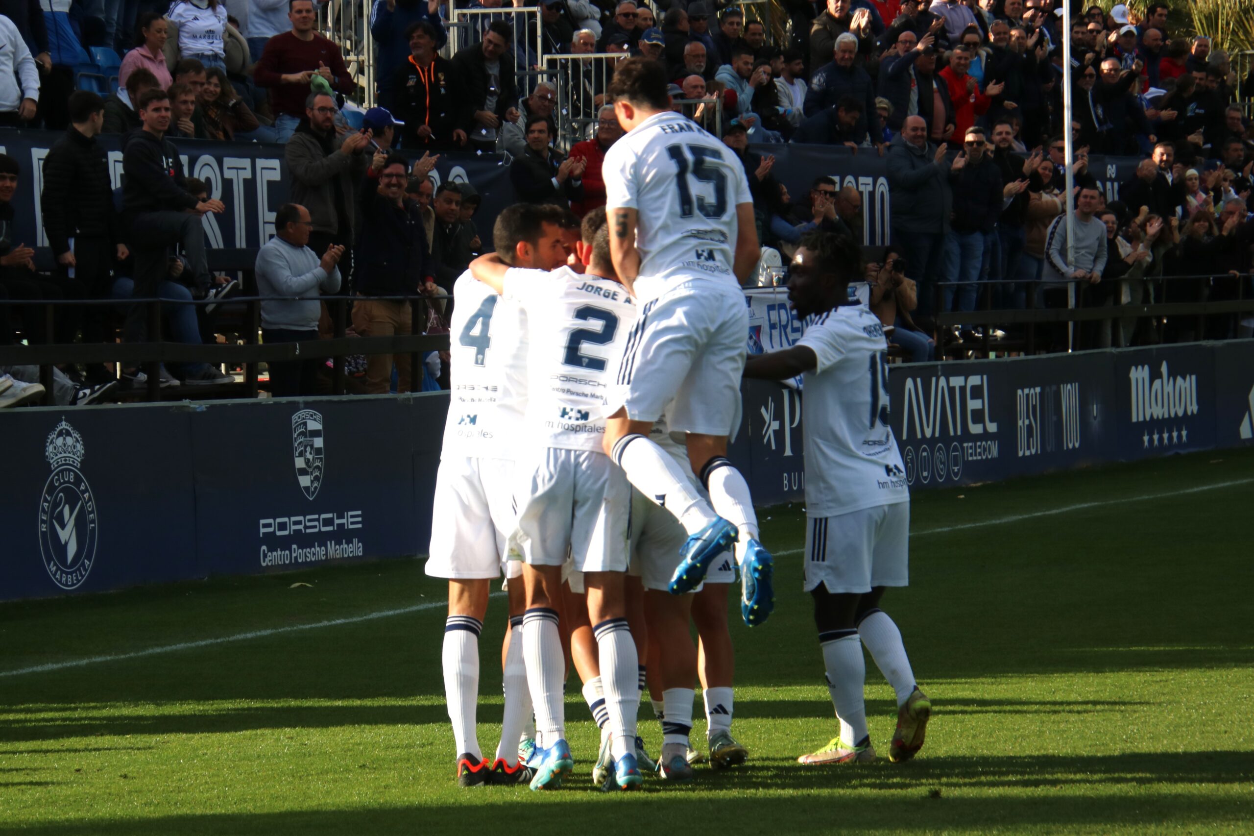 Jugadores del Marbella FC celebrando un gol / Foto: Marbella FC